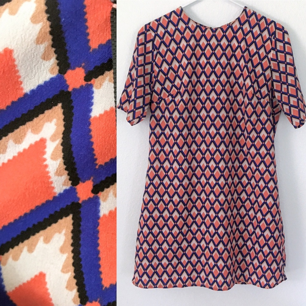 Runway Story Geometric Print Tunic, Small